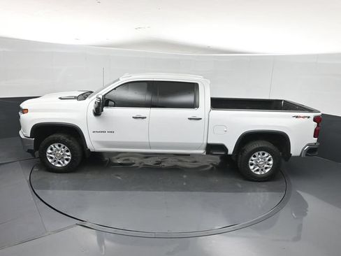 Used 2023 Chevrolet Silverado 2500 LTZ AWD/4WD image 34