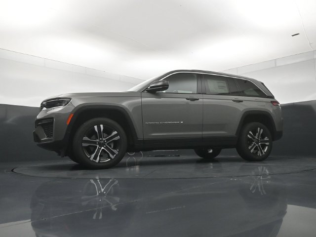New 2027 Jeep Grand Cherokee Limited AWD/4WD image 20