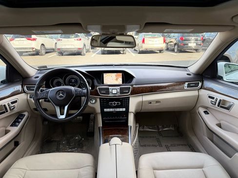 Used 2014 Mercedes-Benz E 350 4MATIC Sedan image 11