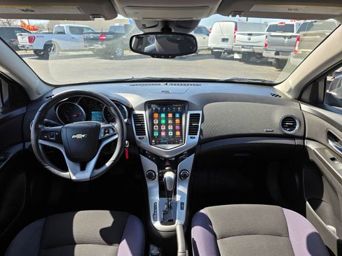 Used 2013 Chevrolet Cruze LT image 13