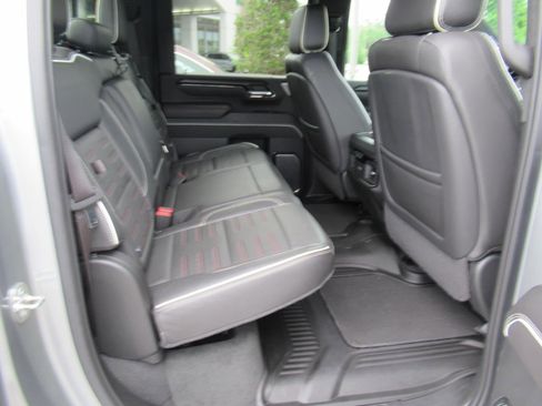 Used 2024 GMC Sierra 2500 AT4X AWD/4WD image 36
