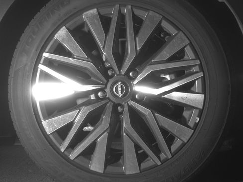 Used 2025 Nissan Altima 2.5 SV FWD image 13
