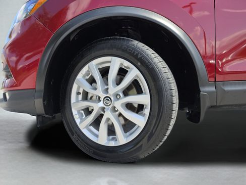 Used 2022 Nissan Rogue Sport SV w/ Technology Package FWD image 40