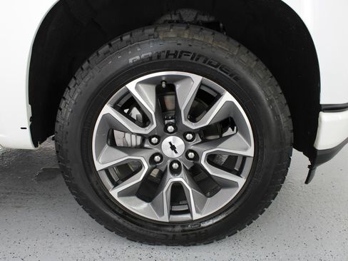 Used 2020 Chevrolet Silverado 1500 RST AWD/4WD image 84