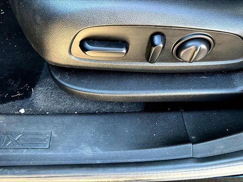 Used 2020 Chevrolet Equinox LT image 35