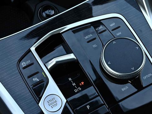 New 2026 BMW X6 xDrive40i image 16