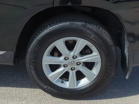 Used 2013 Toyota Highlander SE image 9