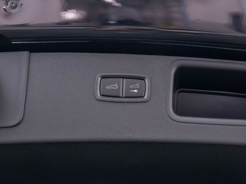 New 2026 Porsche Macan image 33