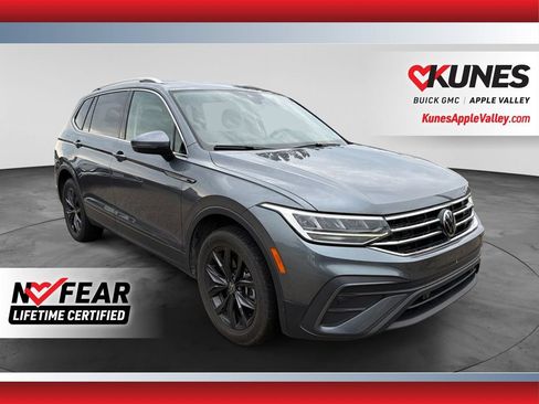 Used 2024 Volkswagen Tiguan SE AWD/4WD image 1