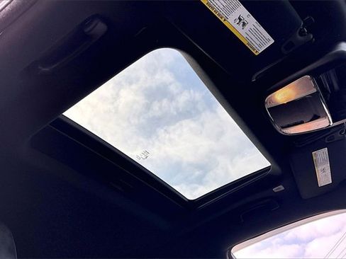 Used 2020 Dodge Charger SXT w/ Leather Interior Group image 25