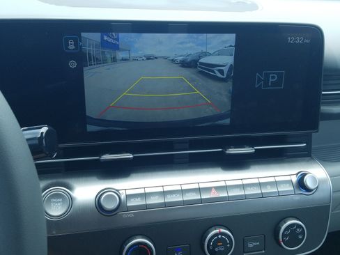 Used 2025 Hyundai Kona SE FWD image 22