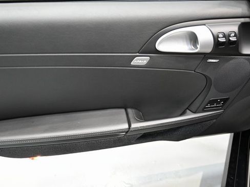 Used 2006 Porsche Cayman S image 21