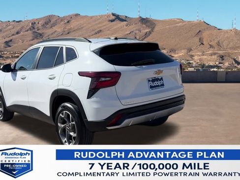 Used 2025 Chevrolet Trax LT image 4