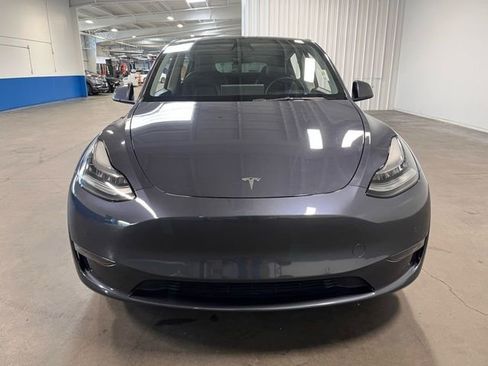 Used 2021 Tesla Model Y Long Range image 9