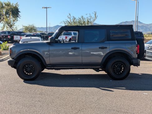 Used 2021 Ford Bronco Base image 6