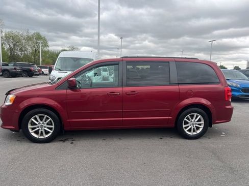 Used 2015 Dodge Grand Caravan SXT FWD image 1