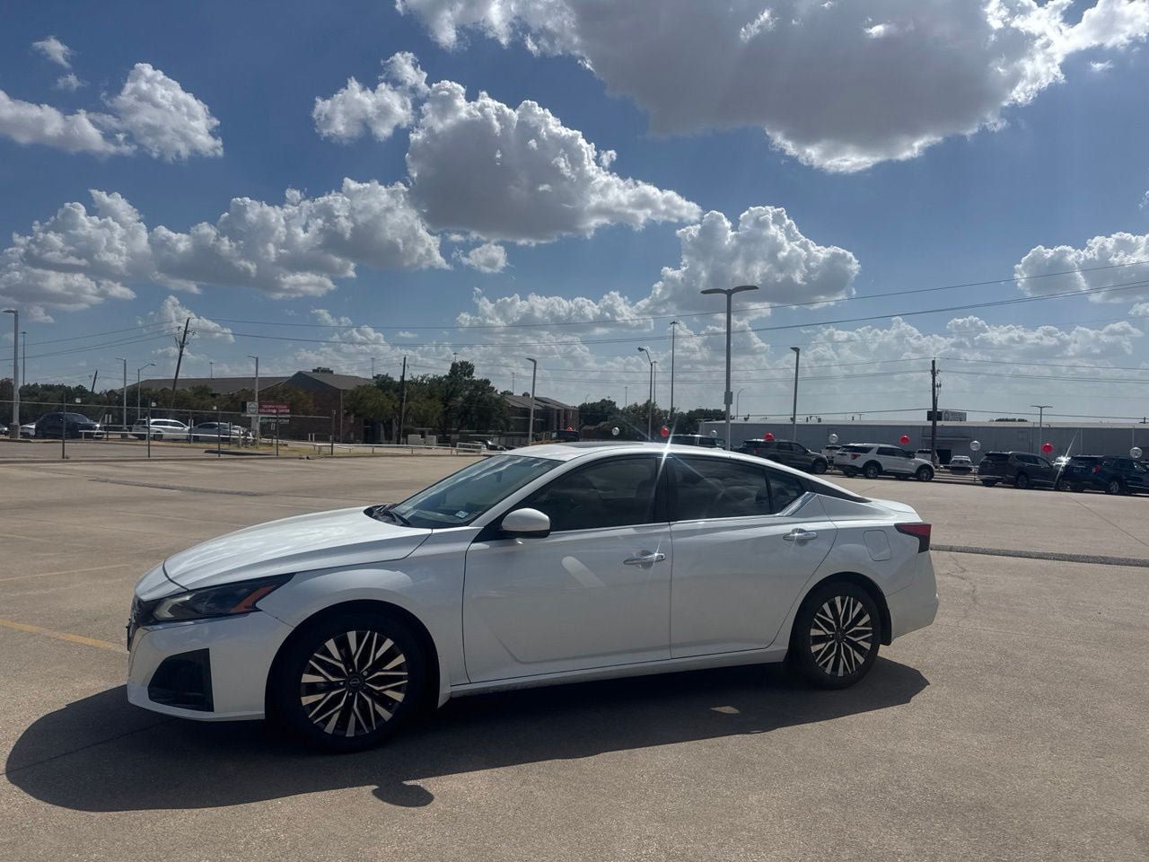 Certified 2024 Nissan Altima 2.5 SV w/ SV Premium Package FWD image 12