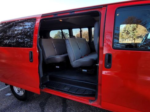 Used 2019 Chevrolet Express 2500 LS w/ Driver Convenience Package image 24