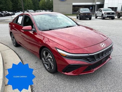 Used 2024 Hyundai Elantra SEL w/ Convenience Package FWD image 2
