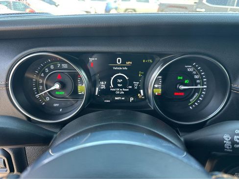 Used 2021 Jeep Wrangler Unlimited Sahara image 21