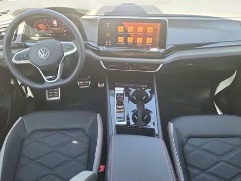 New 2026 Volkswagen Atlas Peak Edition AWD/4WD image 14