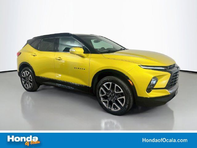 Used 2023 Chevrolet Blazer RS AWD/4WD image 1