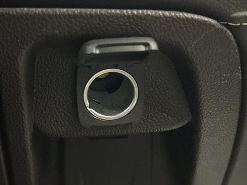 Used 2018 Chevrolet Silverado 2500 LTZ image 22