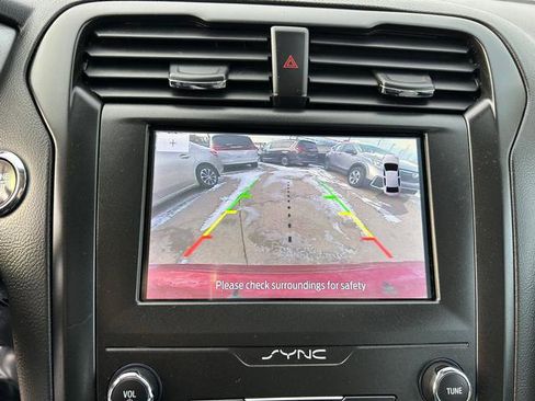 Used 2020 Ford Fusion SE w/ Equipment Group 151A image 13