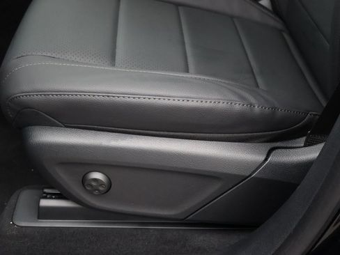 Used 2025 Mercedes-Benz GLE 350 4MATIC image 43