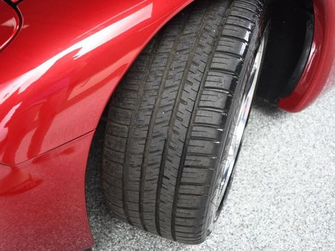 Used 2002 Chevrolet Corvette Coupe w/ Preferred Equipment Group2 RWD image 57