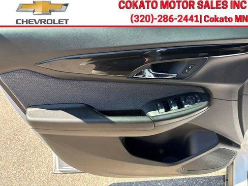 Used 2025 Chevrolet TrailBlazer LT AWD/4WD image 16