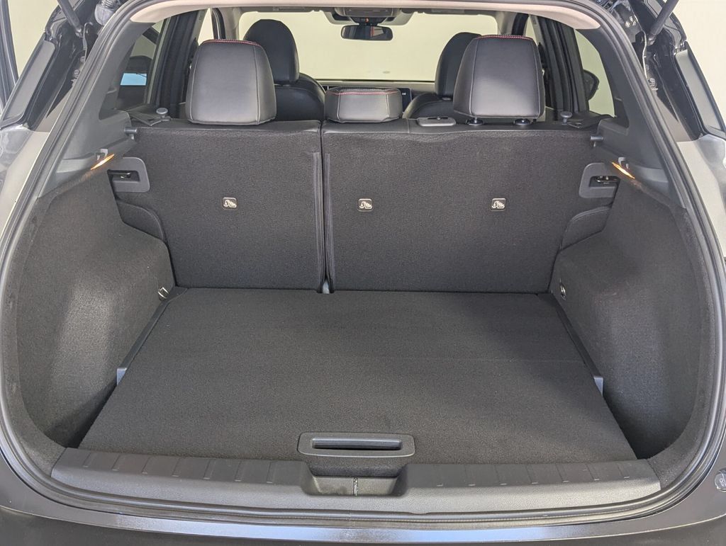 Used 2025 Nissan Kicks SR FWD image 24