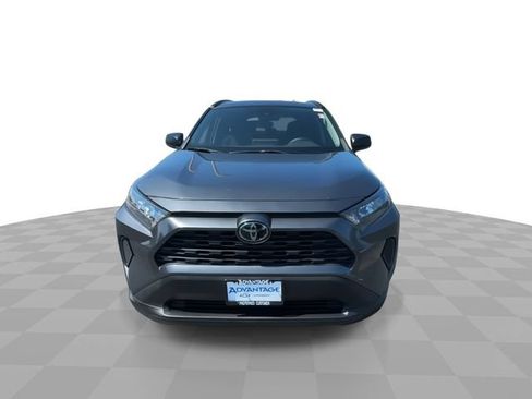 Used 2021 Toyota RAV4 LE AWD/4WD image 3