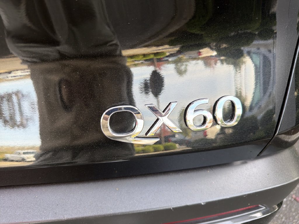 Used 2025 INFINITI QX60 Luxe AWD/4WD image 32