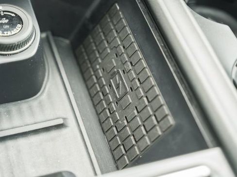 Used 2025 Ford Expedition Active AWD/4WD image 37