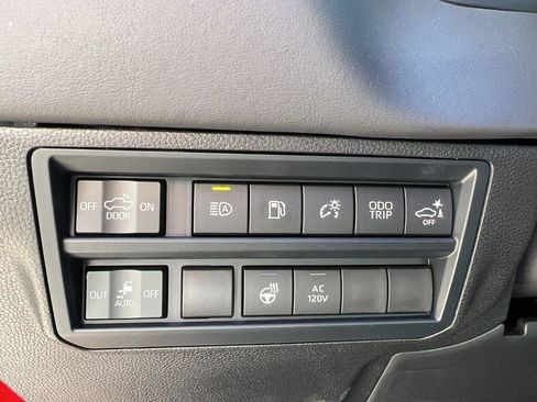 Used 2026 Toyota Tundra Platinum image 19