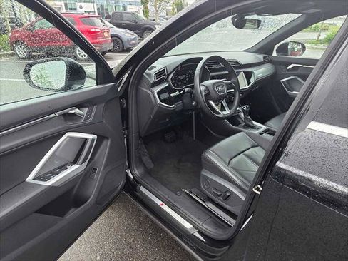 Used 2025 Audi Q3 2.0T Premium AWD/4WD image 19