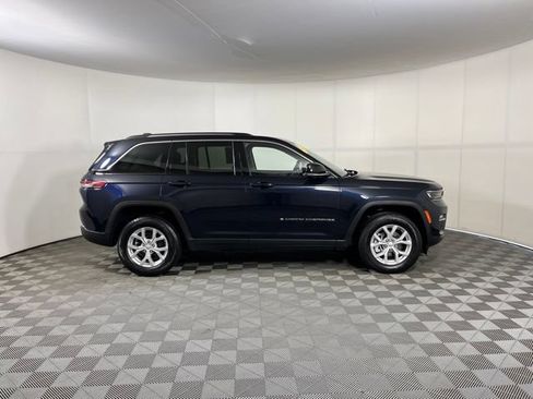 Used 2023 Jeep Grand Cherokee Limited AWD/4WD image 8