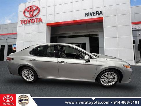 Certified 2020 Toyota Camry XLE image 4