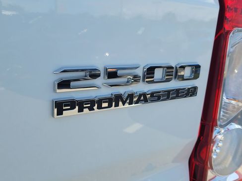Used 2025 RAM ProMaster 2500 w/ Convenience Group FWD image 7