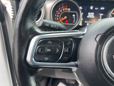 Used 2020 Jeep Gladiator Overland image 23