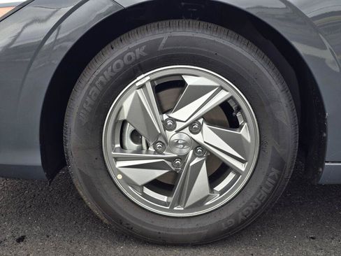 New 2026 Hyundai Elantra SE FWD image 10