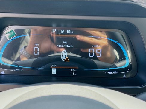 New 2026 Hyundai Elantra Sport FWD image 9