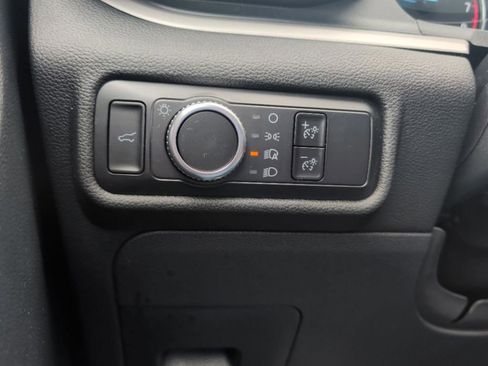 Used 2023 Ford Explorer XLT AWD/4WD image 13