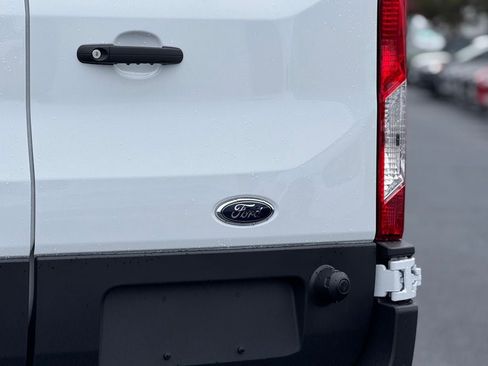 New 2025 Ford Transit 250 148 Medium Roof image 10