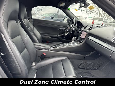 Used 2017 Porsche 718 Boxster S image 4