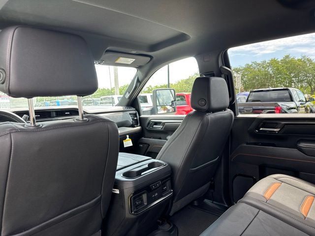 Used 2025 GMC Sierra 2500 AT4 AWD/4WD image 23