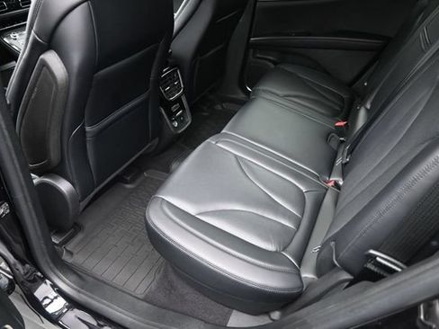Used 2023 Lincoln Nautilus Reserve AWD/4WD image 14
