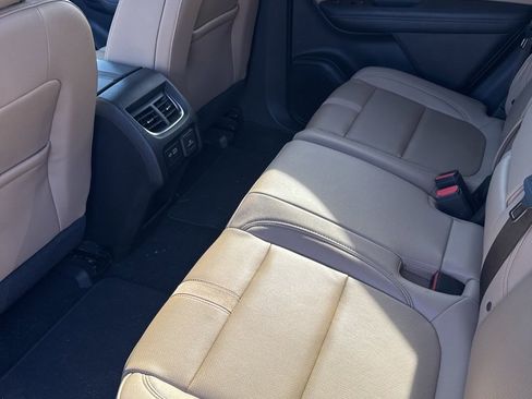 Used 2024 Chevrolet Blazer Premier w/ Enhanced Convenience Package image 11