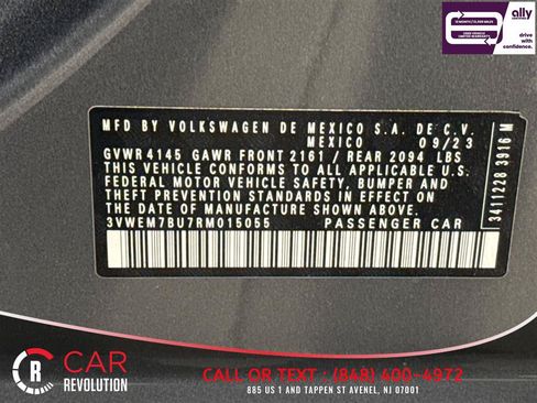 Used 2024 Volkswagen Jetta SE FWD image 11